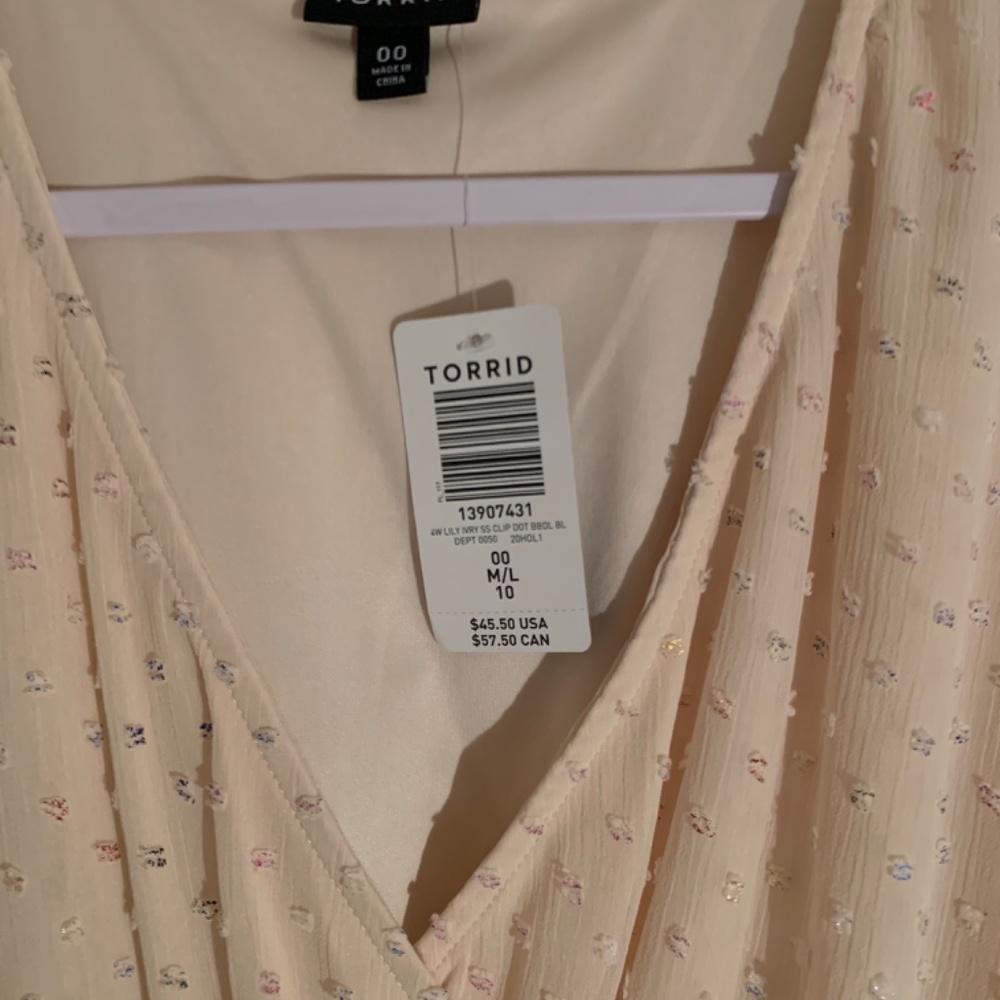 Torrid Dotted Babydoll Blouse size 00 - Picture 4 of 5
